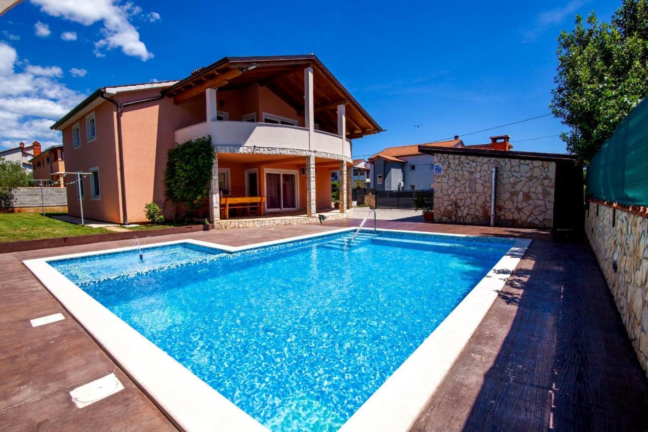 Villa Anita Пула Экстерьер фото